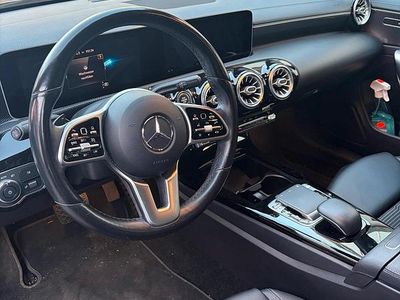 Gebraucht Mercedes CLA180 136 PS (100 kW) 2020 Grau Limousine