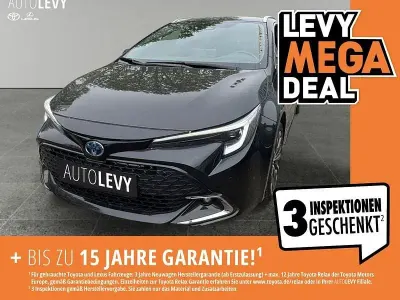Używany Toyota Corolla Team 140 KM (102 kW) 2024 Czarny Kombi