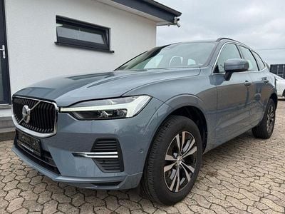 Grau Gebraucht 2022 Volvo XC60 Momentum SUV | 33.900 € (Guter Preis)