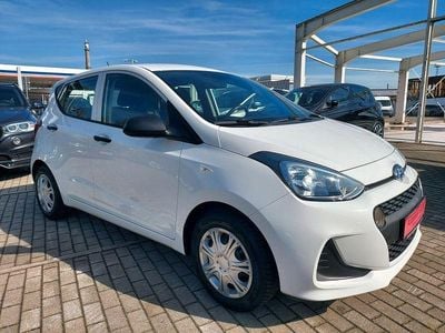 Gebraucht Hyundai i10 Trend 87 PS (63 kW) 2018 Weiß Kleinwagen