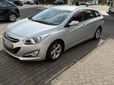 Gebraucht Hyundai i40 Style 136 PS (100 kW) 2014 Silber Kombi