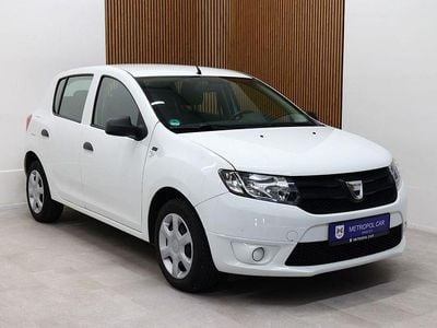 Weiß Gebraucht 2013 Dacia Sandero Ambiance Limousine | 3.690 € (Teuer)
