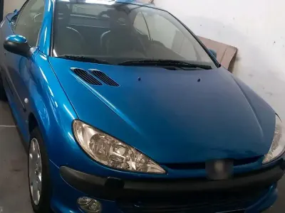 Gebraucht Peugeot 206 CC 135 PS (99 kW) 2002 Blau Cabrio