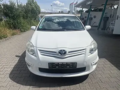 Gebraucht Toyota Auris 132 PS (97 kW) 2012 Weiß Limousine