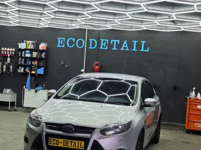 Gebraucht Ford Focus 101 PS (74 kW) 2013 Grau Kleinwagen