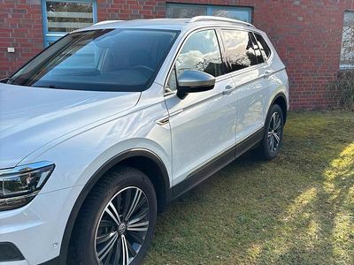 Gebraucht VW Tiguan Allspace Highline 179 PS (131 kW) 2018 Grau SUV