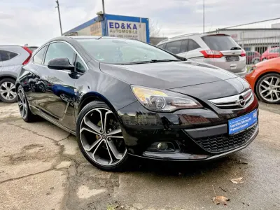 Gebraucht Opel Astra GTC Excite 200 PS (147 kW) 2017 Onyx schwarz Limousine