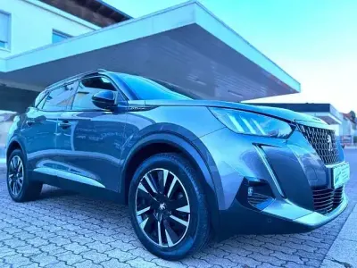 Gebraucht Peugeot 2008 GT-line 131 PS (96 kW) 2021 Grau SUV