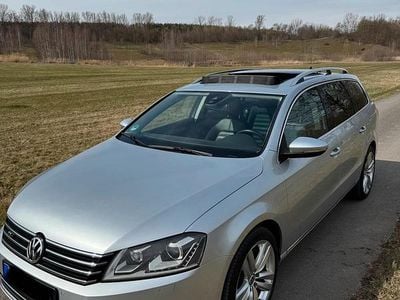 Usata VW Passat R-line 170 CV (125 kW) 2012 Grigio Station wagon