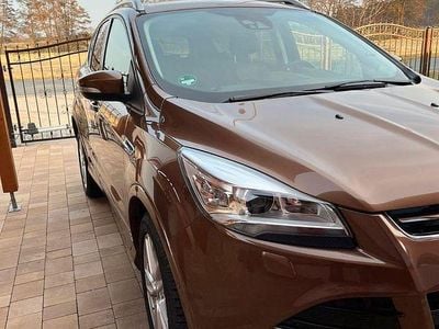 Gebraucht Ford Kuga Trend 182 PS (133 kW) 2014 Braun SUV