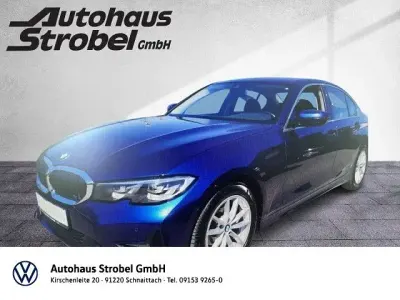 Używany BMW 320 Advantage 184 KM (135 kW) 2019 Niebieski Sedan/Limuzyna