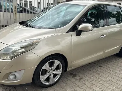 Gebraucht Renault Scénic III 2010 Gold Van / Kleinbus