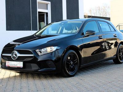 Gebraucht Mercedes A180 116 PS (85 kW) 2022 Schwarz Limousine