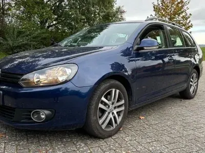 Gebraucht VW Golf VI Comfortline 105 PS (77 kW) 2010 Kleinwagen