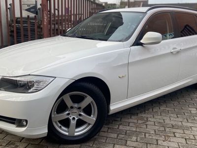 gebraucht BMW 325 i Touring 2HD Autom. Pano. AHK Tüv Garantie