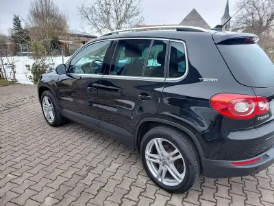 Gebraucht VW Tiguan Team 150 PS (110 kW) 2010 Schwarz SUV