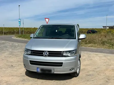 Gebraucht VW Multivan 179 PS (131 kW) 2012 Grau Van / Kleinbus
