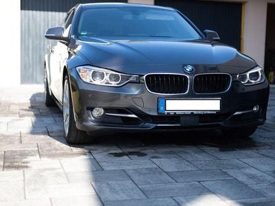 Grau Gebraucht 2015 BMW 325 Sport Line Kombi | 15.950 € (Fairer Preis)