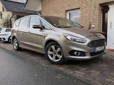Gebraucht 2016 Ford S-MAX Titanium Van / Kleinbus | 9.650 € (Fairer Preis)