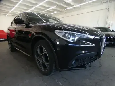 Gebraucht Alfa Romeo Stelvio Ti 209 PS (153 kW) 2022 Schwarz SUV