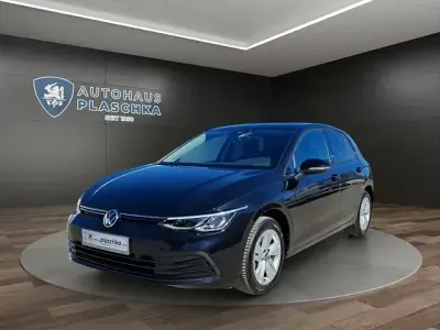 Gebraucht VW Golf VII Life 131 PS (96 kW) 2020 Schwarz