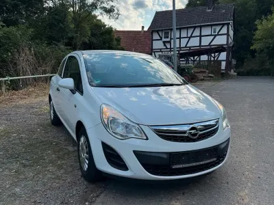 Gebraucht Opel Corsa 69 PS (50 kW) 2012 Weiß Kleinwagen
