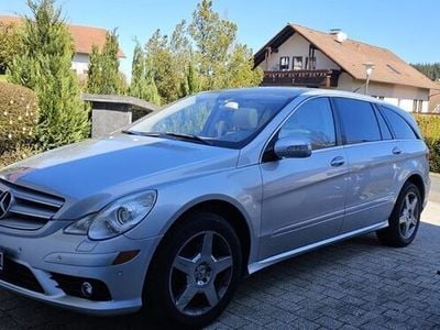 Mercedes R500