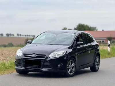 Gebraucht Ford Focus Titanium 125 PS (91 kW) 2013 Schwarz Limousine