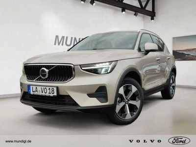 Gebraucht Volvo XC40 Core 163 PS (119 kW) 2023 Bright dusk / metallic (metallic) SUV
