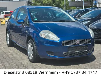 Gebraucht Fiat Grande Punto Active 65 PS (47 kW) 2009 Blau Kleinwagen