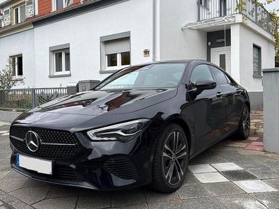 Gebraucht Mercedes CLA180 Night 136 PS (100 kW) 2024 Schwarz Limousine