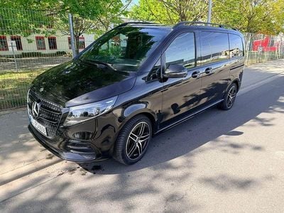 Second-hand Mercedes V300 Avantgarde 237 CP (174 kW) 2024 Negru Monovolum