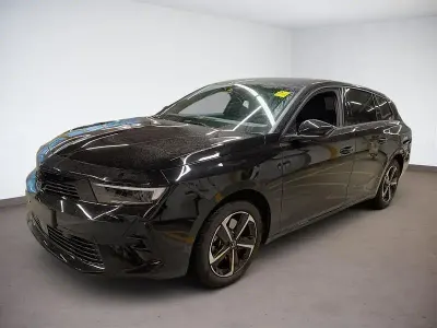 Gebraucht Opel Astra 131 PS (96 kW) 2024 Schwarz Kleinwagen