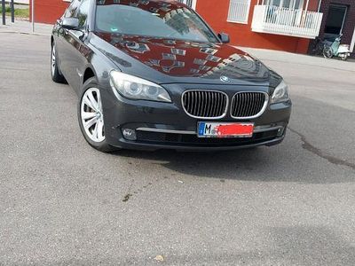 Gebraucht BMW 740 306 PS (225 kW) 2011 Schwarz Limousine