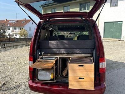 Second-hand VW Caddy Life 102 CP (75 kW) 2007 Roșu Monovolum