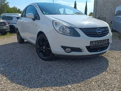 Gebraucht Opel Corsa Color Edition 86 PS (63 kW) 2011 Weiß Kleinwagen