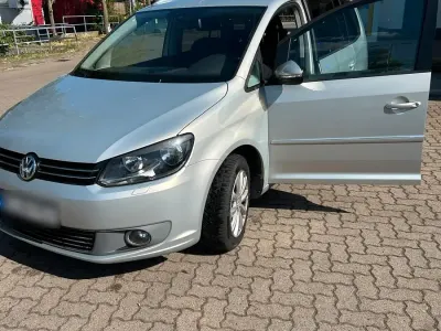 Gebraucht VW Touran 105 PS (77 kW) 2010 Silber Van / Kleinbus