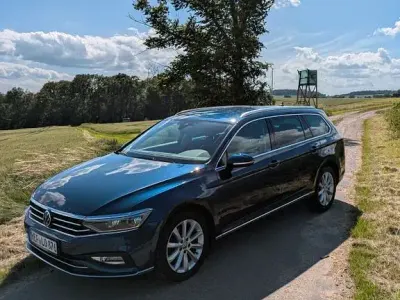 Gebraucht VW Passat Elegance 150 PS (110 kW) 2020 Blau Kombi