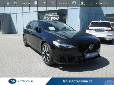 Gebraucht Volvo V90 Plus 350 PS (257 kW) 2025 Schwarz Kombi