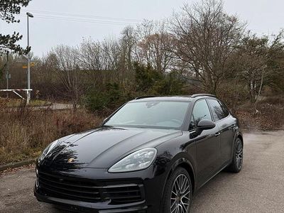 Schwarz Gebraucht 2018 Porsche Cayenne Turbo SUV | 53.500 € (Fairer Preis)