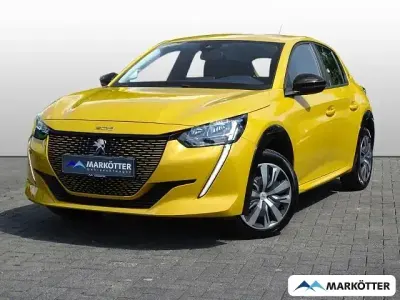 Gebraucht Peugeot e-208 Active 100 kW (136 PS) 2022 Gelb Kleinwagen