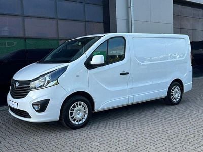 Usata Opel Vivaro 145 CV (106 kW) 2018 Bianco Monovolume