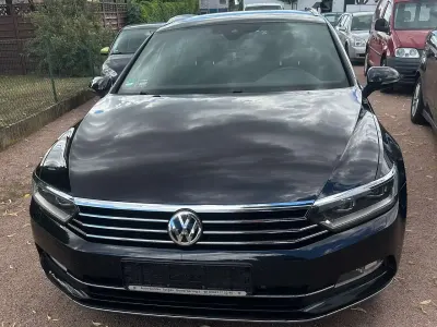 Gebraucht VW Passat Highline 150 PS (110 kW) 2019 Deep black perleffekt Kombi