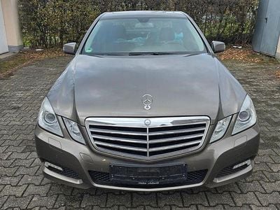 Mercedes E200