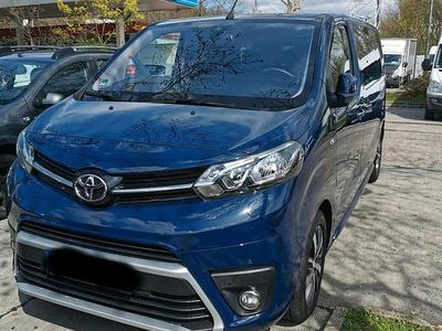Gebraucht Toyota Proace Comfort 150 PS (110 kW) 2017 Blau Van / Kleinbus