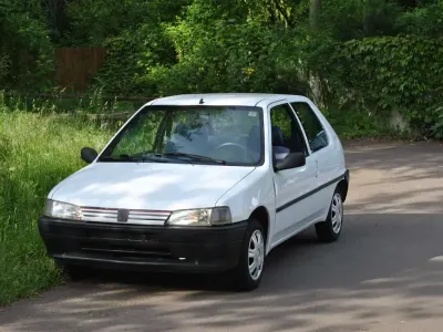 Gebraucht Peugeot 106 56 PS (41 kW) 1994 Weiß Kleinwagen