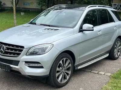 Gebraucht Mercedes ML350 258 PS (189 kW) 2012 Grau SUV