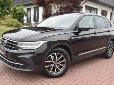 Gebraucht VW Tiguan 150 PS (110 kW) 2021 Schwarz SUV