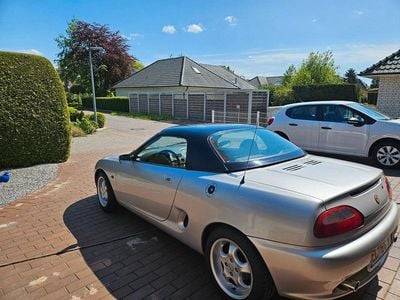 MG F