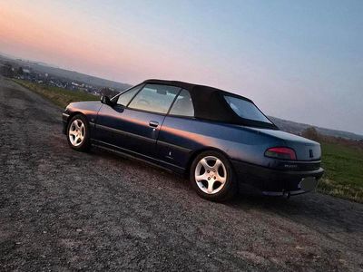 Gebraucht Peugeot 306 Cabriolet 132 PS (97 kW) 1999 Blau Cabrio